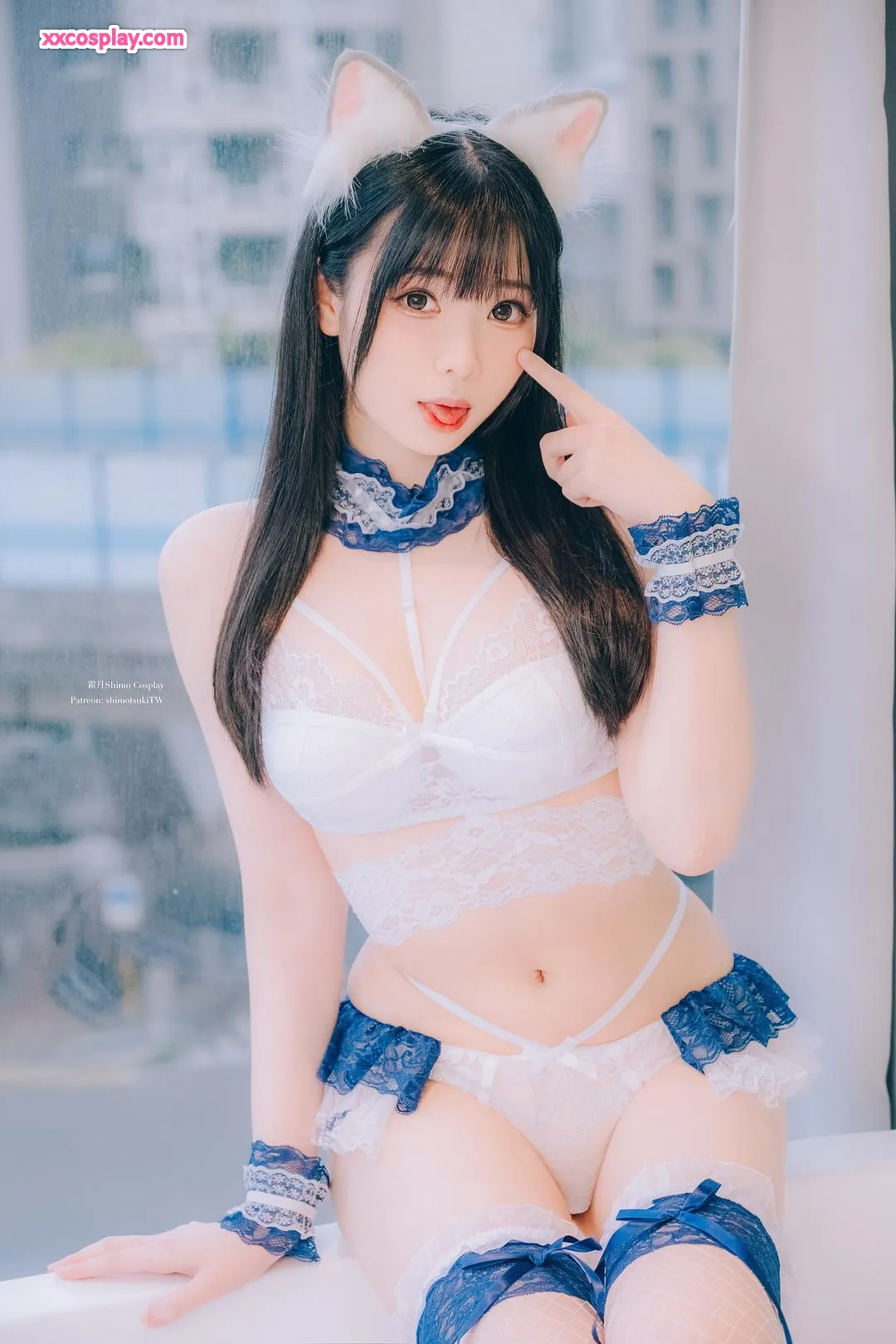Shimo sa Lace Lingerie Catgirl na Nakakapukaw